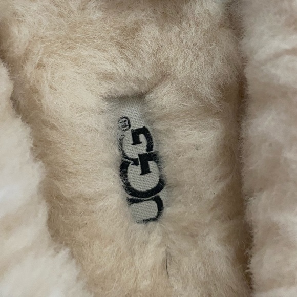 UGG Moccasins - Picture 6 of 8